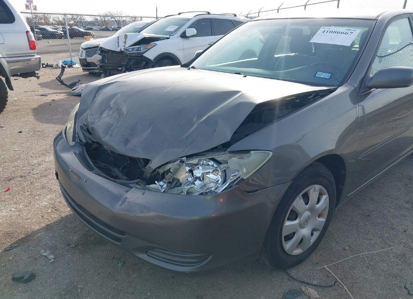 Photo 6 of 2004 Toyota Camry LE (VIN 4T1BE32K94U850164)