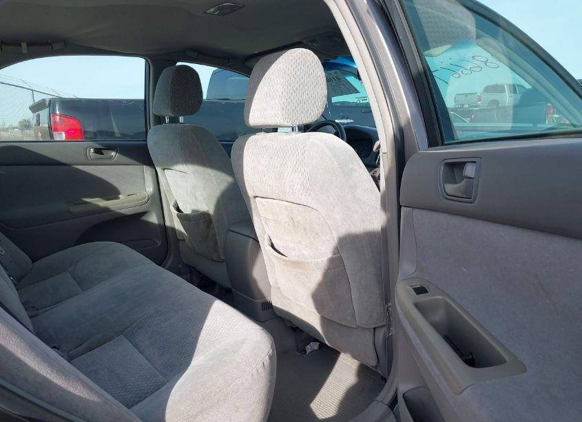 Photo 8 of 2004 Toyota Camry LE (VIN 4T1BE32K94U850164)