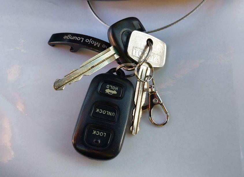 Photo 11 of 2004 Toyota Camry LE (VIN 4T1BE32K94U896948)