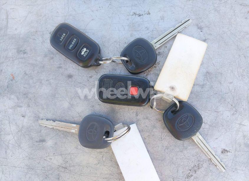 Photo 11 of 2004 Toyota Camry XLE (VIN 4T1BE32K94U914820)