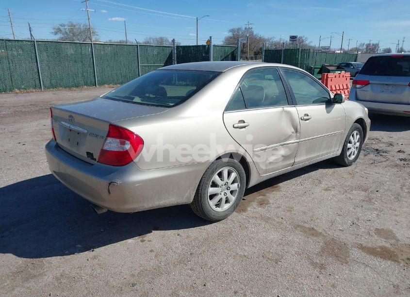 Photo 4 of 2004 Toyota Camry XLE (VIN 4T1BE32K94U914820)