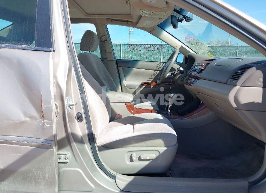 Photo 5 of 2004 Toyota Camry XLE (VIN 4T1BE32K94U914820)