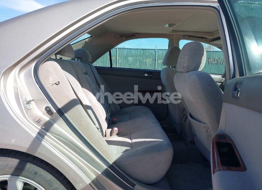 Photo 8 of 2004 Toyota Camry XLE (VIN 4T1BE32K94U914820)