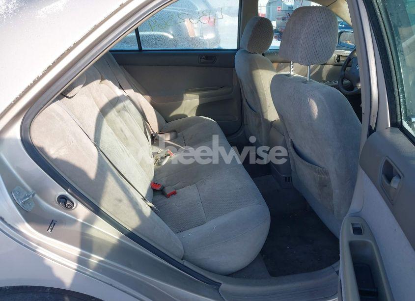 Photo 8 of 2004 Toyota Camry LE (VIN 4T1BE32K94U914848)