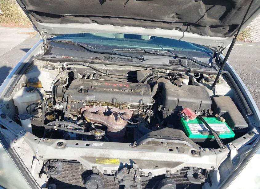 Photo 10 of 2004 Toyota Camry XLE (VIN 4T1BE32K94U921573)