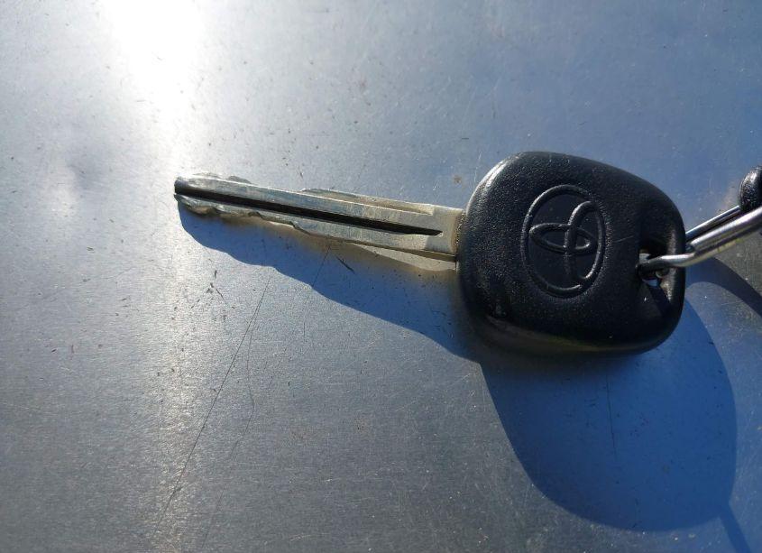 Photo 11 of 2004 Toyota Camry XLE (VIN 4T1BE32K94U921573)