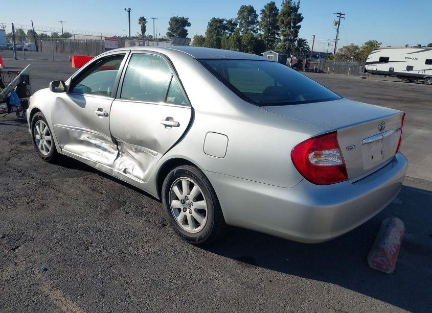 Photo 3 of 2004 Toyota Camry XLE (VIN 4T1BE32K94U921573)