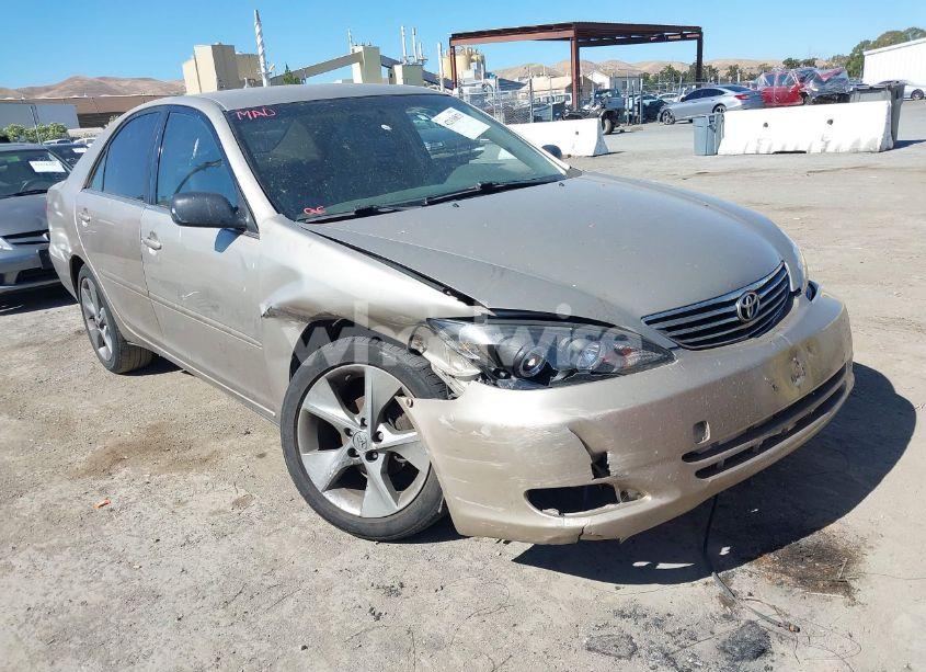 2005 Toyota Camry LE/SE/STD/XLE (VIN 4T1BE32K95U008832) main photo