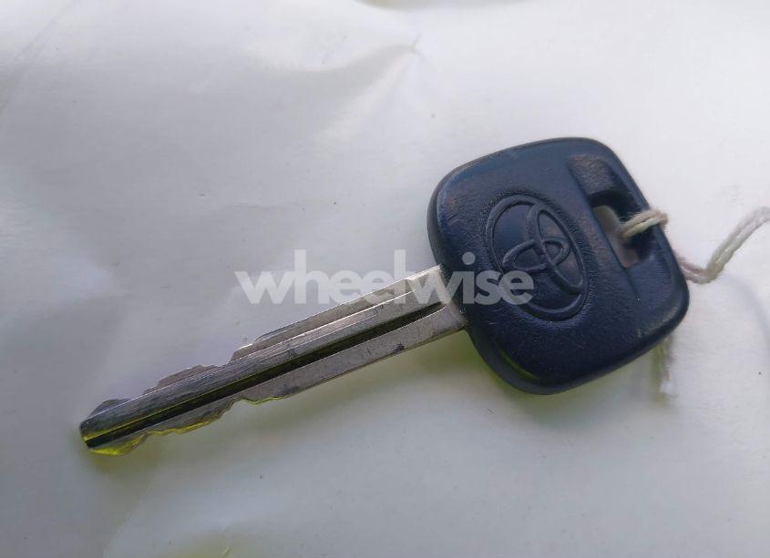 Photo 11 of 2005 Toyota Camry LE/XLE/SE (VIN 4T1BE32K95U013125)