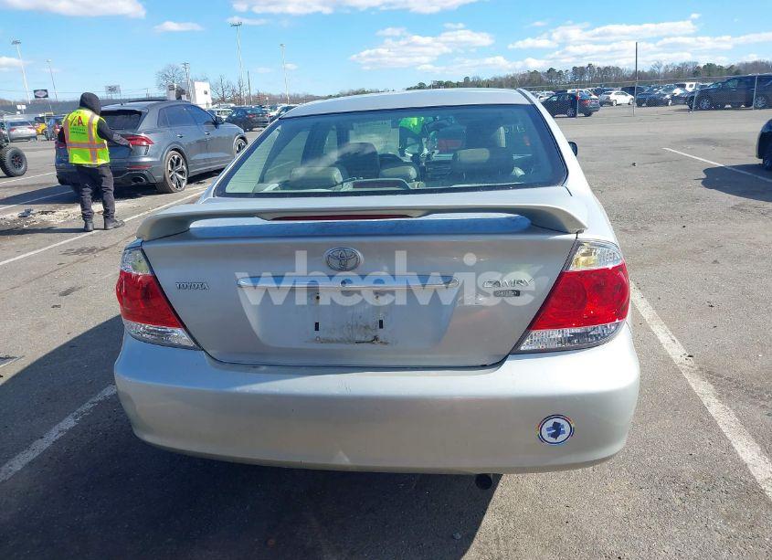 Photo 16 of 2005 Toyota Camry LE/XLE/SE (VIN 4T1BE32K95U013125)