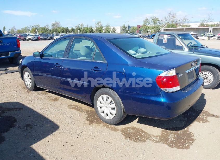 Photo 3 of 2005 Toyota Camry LE (VIN 4T1BE32K95U047145)