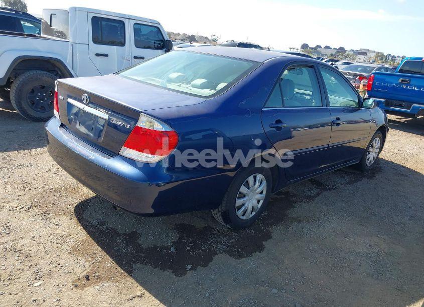 Photo 4 of 2005 Toyota Camry LE (VIN 4T1BE32K95U047145)