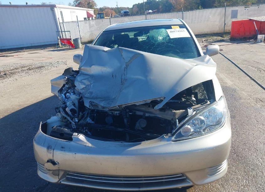 Photo 6 of 2005 Toyota Camry LE (VIN 4T1BE32K95U051325)