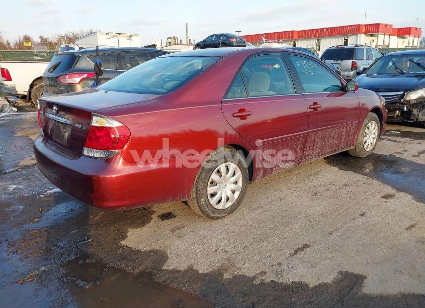 Photo 4 of 2005 Toyota Camry LE (VIN 4T1BE32K95U053771)