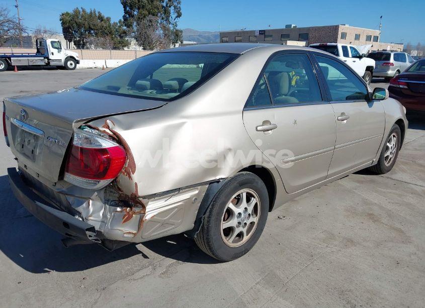 Photo 4 of 2005 Toyota Camry LE (VIN 4T1BE32K95U065225)