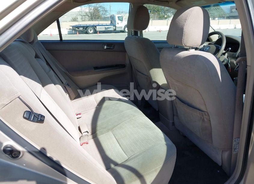 Photo 8 of 2005 Toyota Camry LE (VIN 4T1BE32K95U065225)
