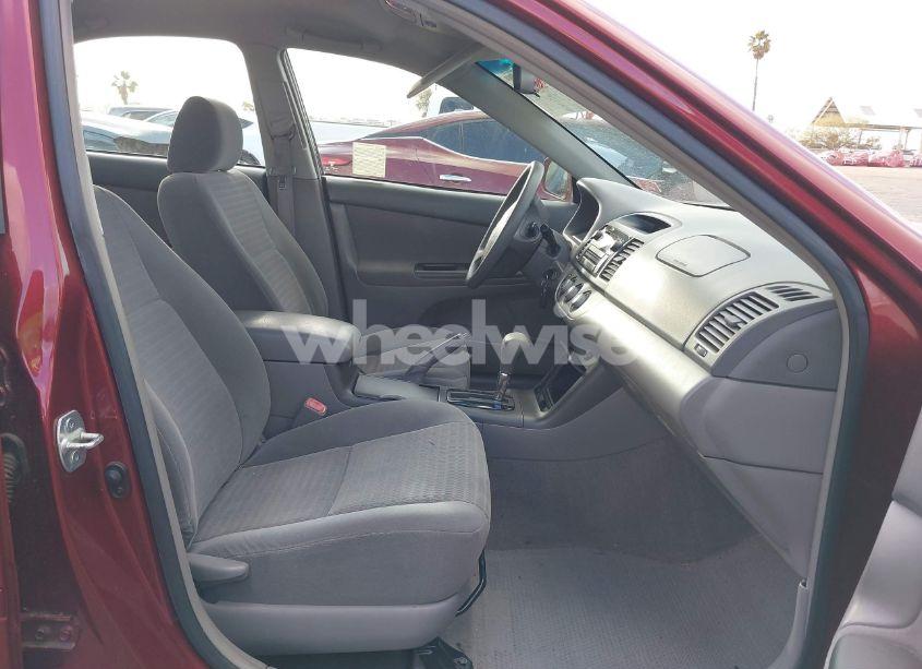 Photo 5 of 2005 Toyota Camry LE (VIN 4T1BE32K95U099133)