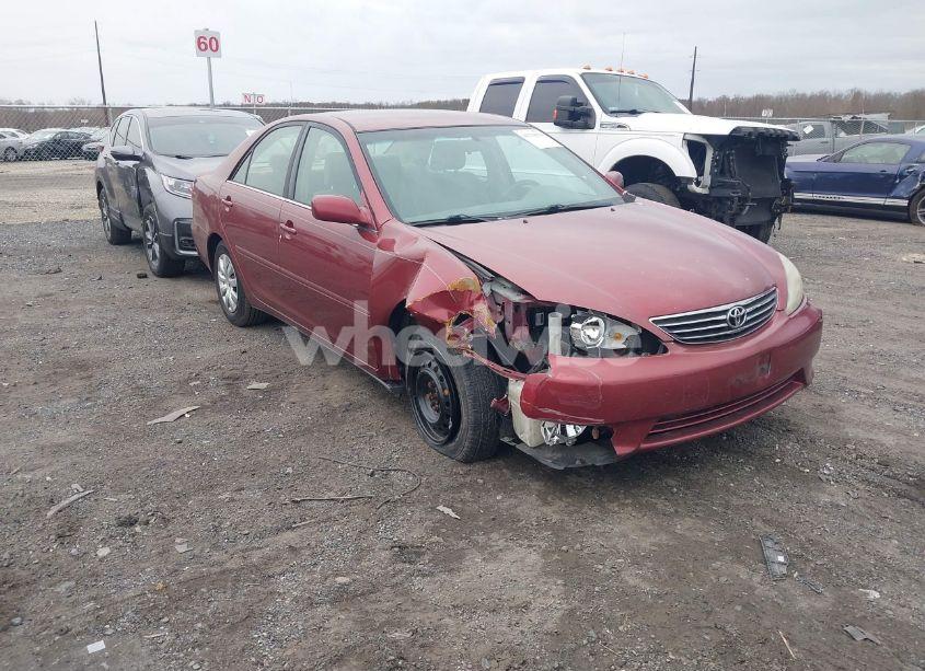 2005 Toyota Camry LE/XLE/SE (VIN 4T1BE32K95U101575) main photo