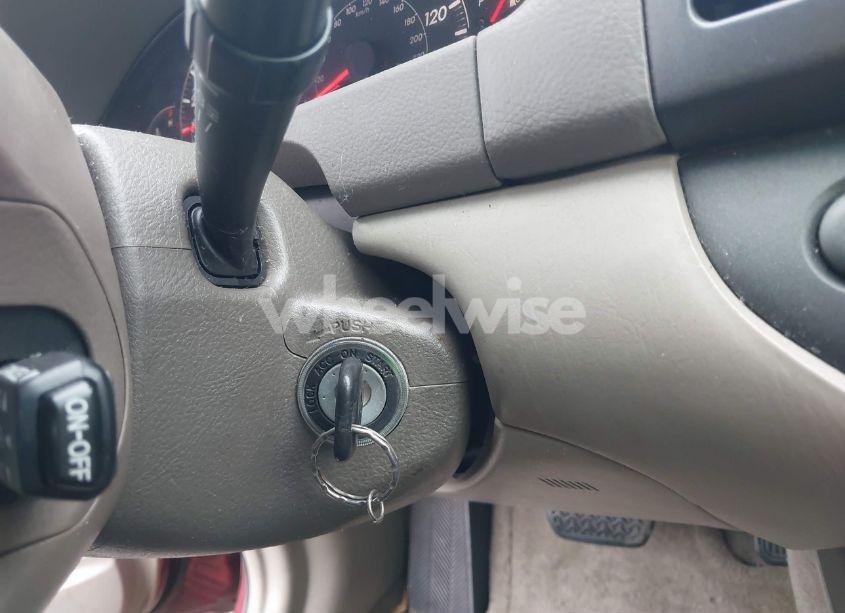 Photo 11 of 2005 Toyota Camry LE/XLE/SE (VIN 4T1BE32K95U101575)