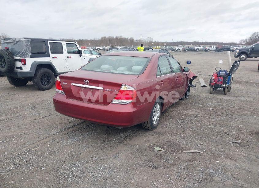 Photo 4 of 2005 Toyota Camry LE/XLE/SE (VIN 4T1BE32K95U101575)