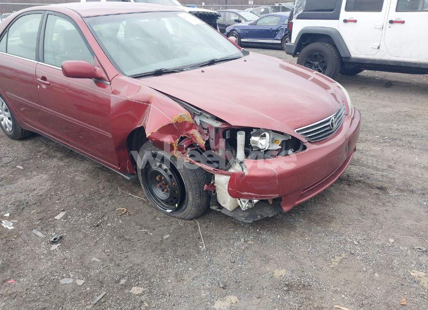 Photo 6 of 2005 Toyota Camry LE/XLE/SE (VIN 4T1BE32K95U101575)