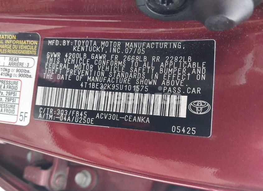 Photo 9 of 2005 Toyota Camry LE/XLE/SE (VIN 4T1BE32K95U101575)