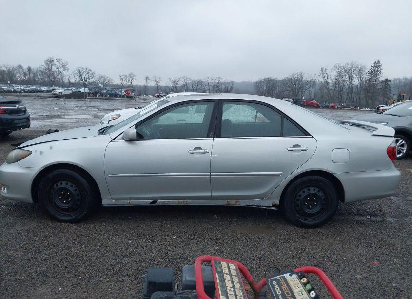 Photo 14 of 2005 Toyota Camry SE (VIN 4T1BE32K95U396306)