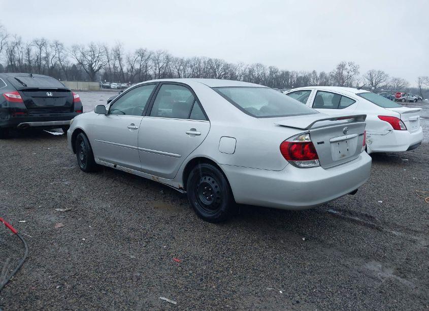 Photo 3 of 2005 Toyota Camry SE (VIN 4T1BE32K95U396306)