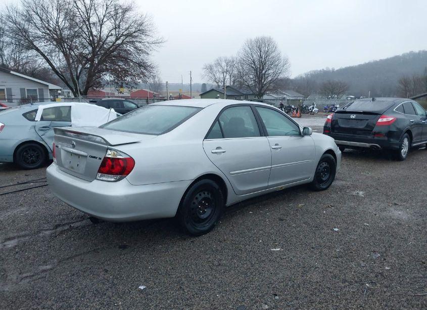 Photo 4 of 2005 Toyota Camry SE (VIN 4T1BE32K95U396306)