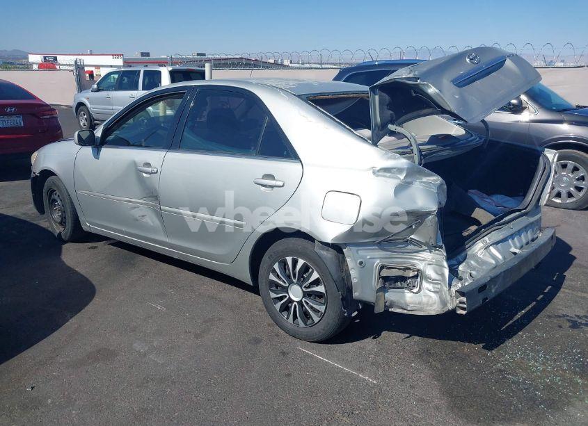Photo 3 of 2005 Toyota Camry LE (VIN 4T1BE32K95U419292)