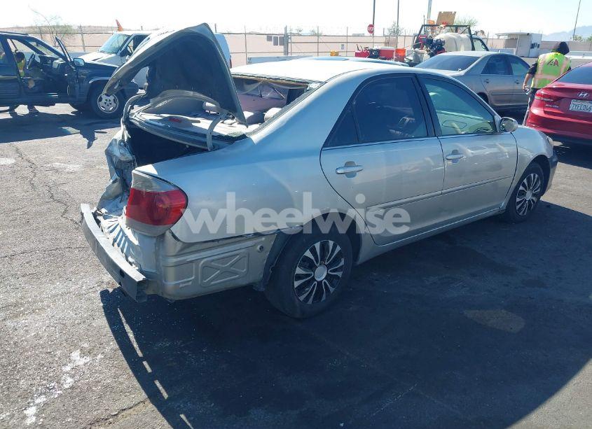 Photo 4 of 2005 Toyota Camry LE (VIN 4T1BE32K95U419292)