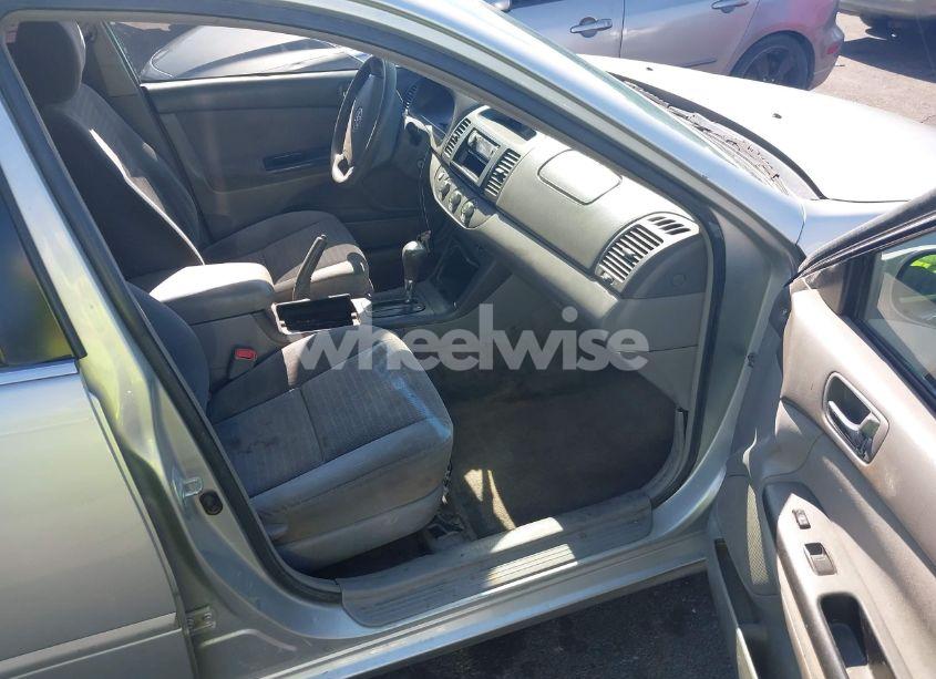 Photo 5 of 2005 Toyota Camry LE (VIN 4T1BE32K95U419292)