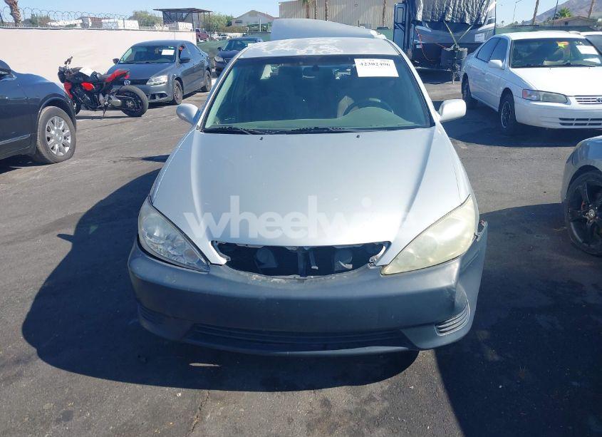 Photo 6 of 2005 Toyota Camry LE (VIN 4T1BE32K95U419292)