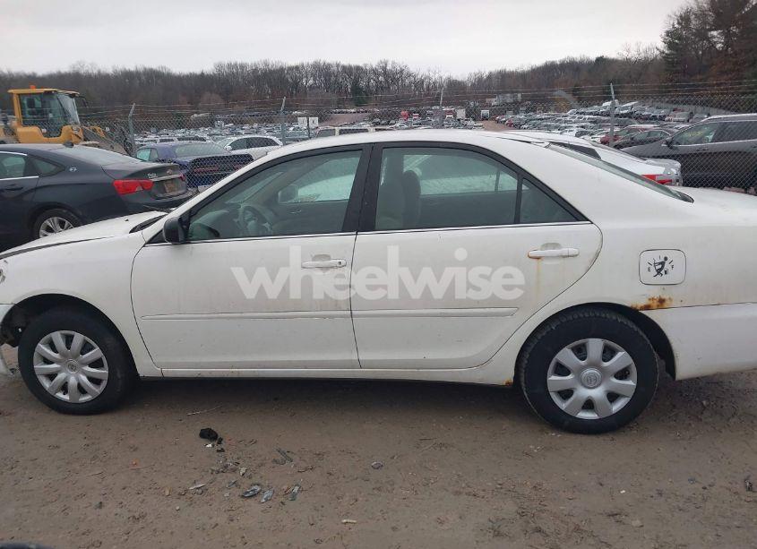 Photo 14 of 2005 Toyota Camry LE (VIN 4T1BE32K95U430468)