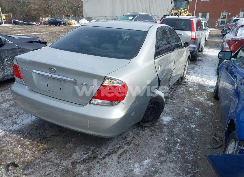 Photo 4 of 2005 Toyota Camry LE (VIN 4T1BE32K95U532370)