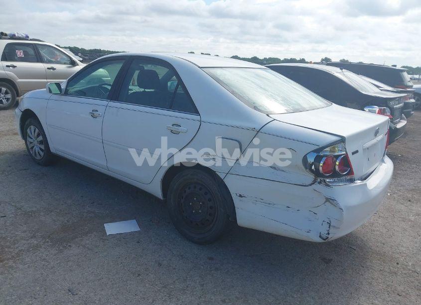 Photo 3 of 2005 Toyota Camry SE (VIN 4T1BE32K95U538752)