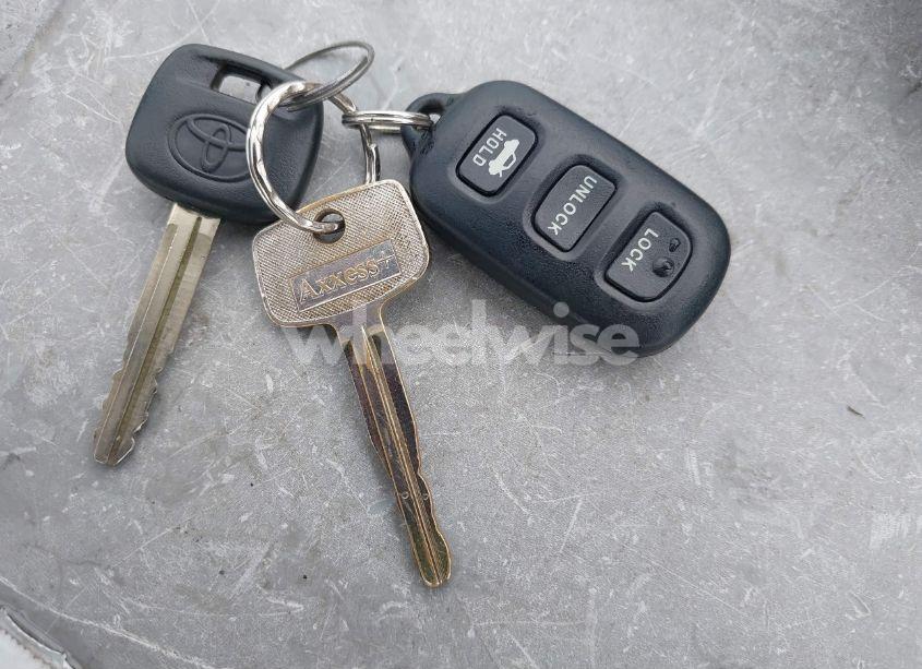 Photo 11 of 2005 Toyota Camry LE (VIN 4T1BE32K95U553445)
