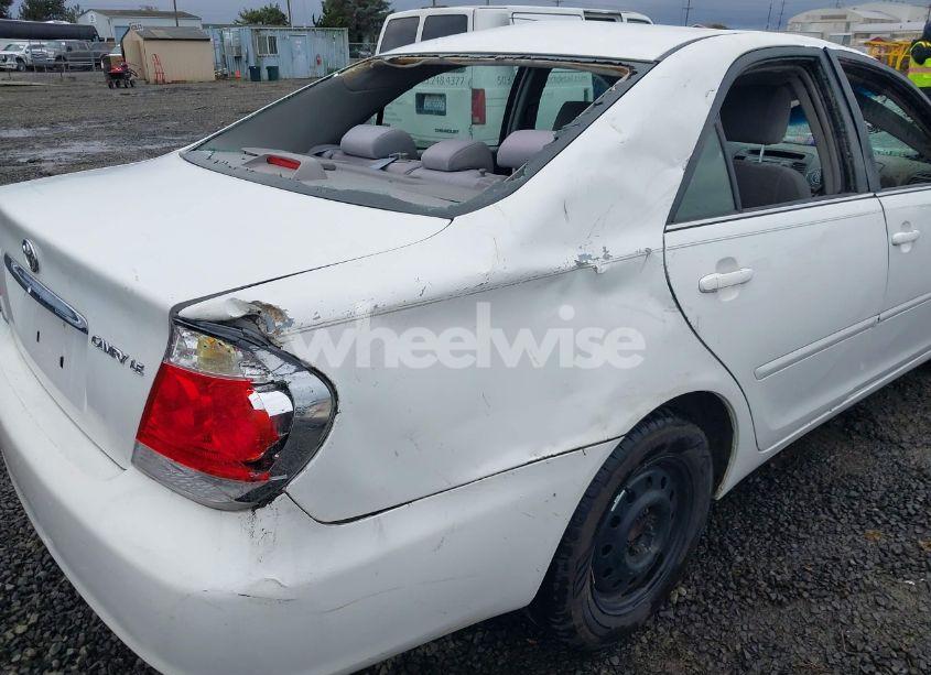 Photo 12 of 2005 Toyota Camry LE (VIN 4T1BE32K95U553445)
