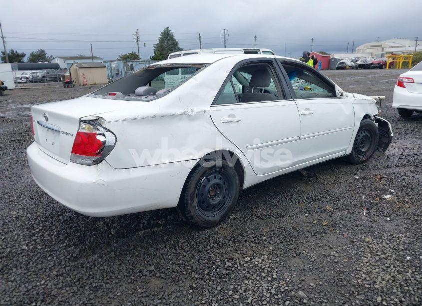Photo 4 of 2005 Toyota Camry LE (VIN 4T1BE32K95U553445)