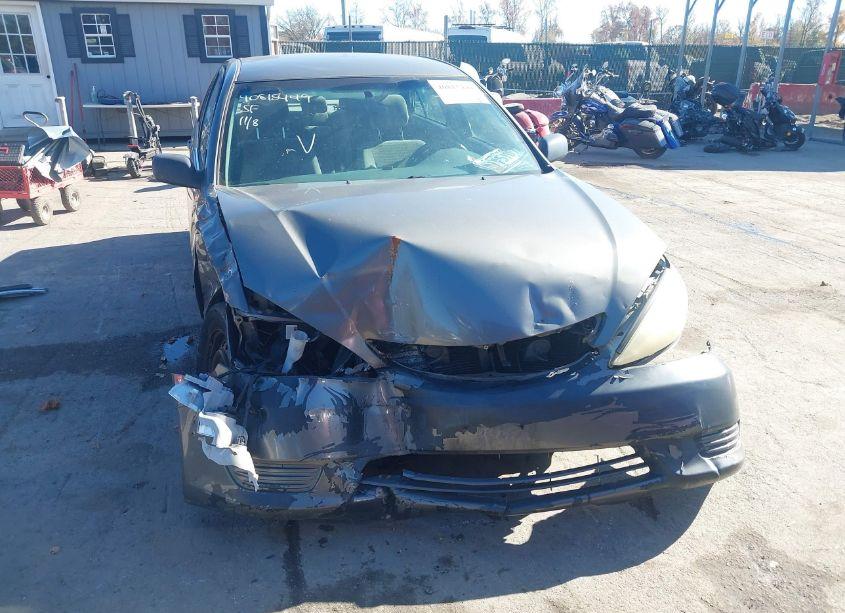 Photo 12 of 2005 Toyota Camry STD (VIN 4T1BE32K95U555082)