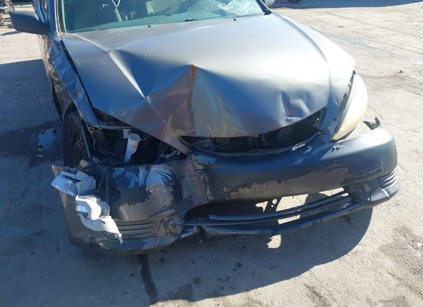 Photo 17 of 2005 Toyota Camry STD (VIN 4T1BE32K95U555082)