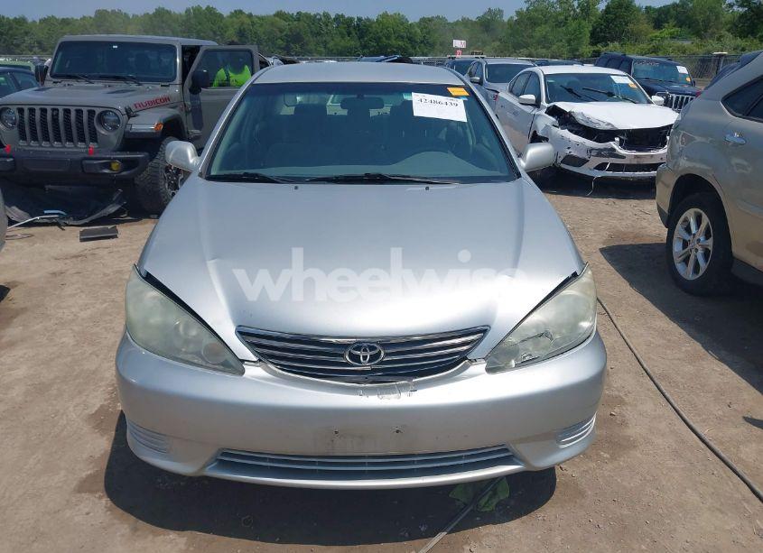 Photo 12 of 2005 Toyota Camry LE (VIN 4T1BE32K95U563280)