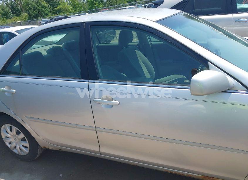 Photo 13 of 2005 Toyota Camry LE (VIN 4T1BE32K95U563280)