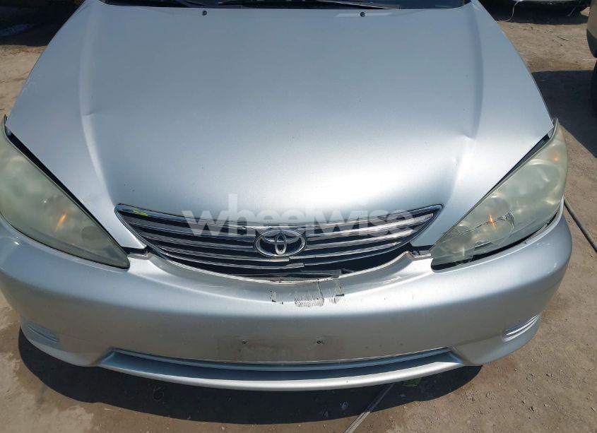 Photo 6 of 2005 Toyota Camry LE (VIN 4T1BE32K95U563280)