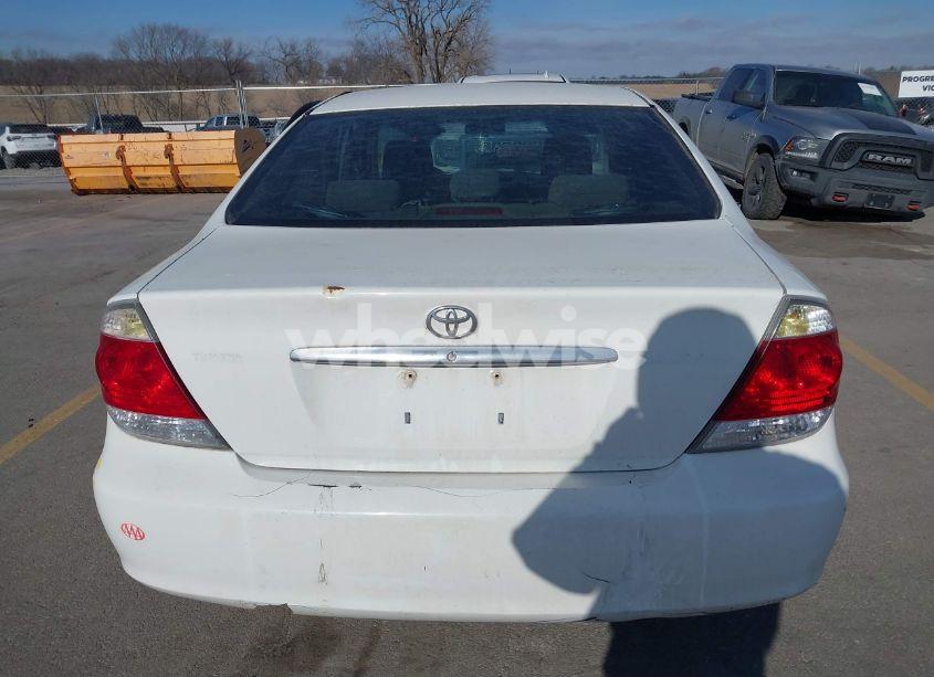 Photo 16 of 2005 Toyota Camry LE (VIN 4T1BE32K95U609058)