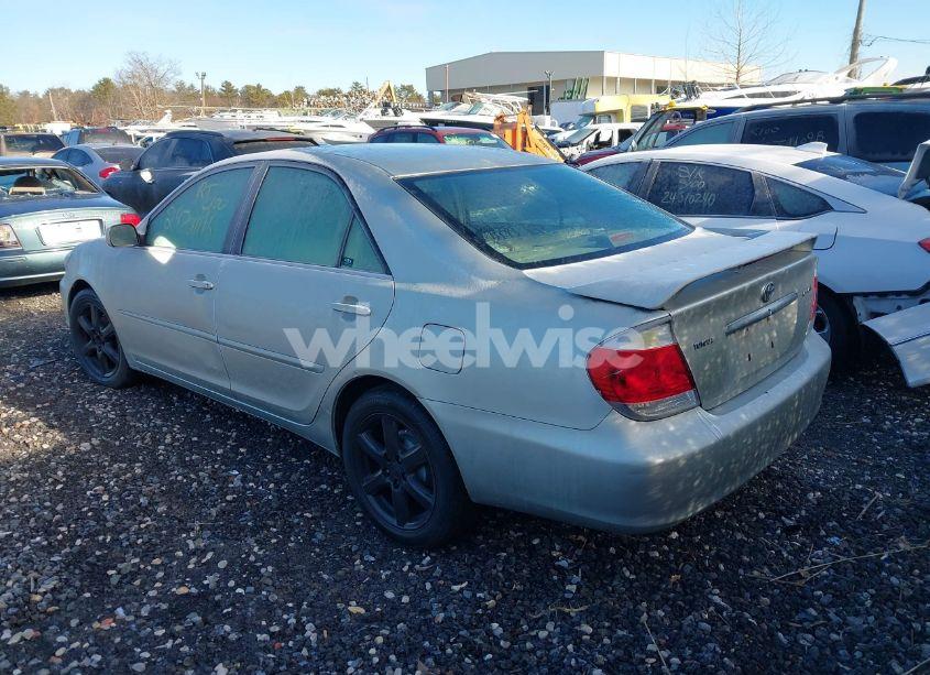Photo 3 of 2005 Toyota Camry STD (VIN 4T1BE32K95U978017)