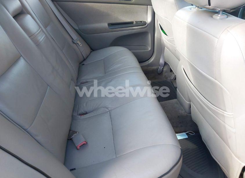 Photo 8 of 2005 Toyota Camry STD (VIN 4T1BE32K95U978017)