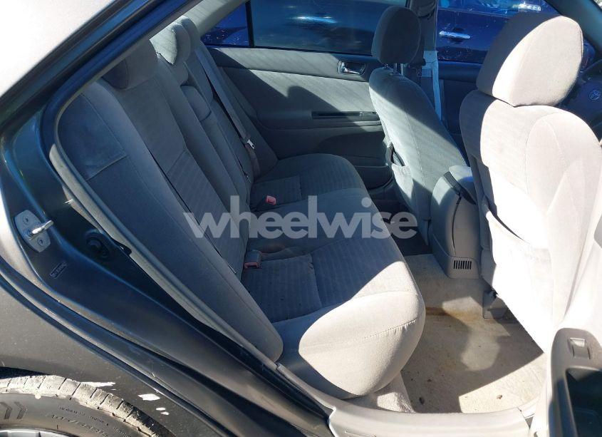 Photo 8 of 2005 Toyota Camry LE (VIN 4T1BE32K95U980351)
