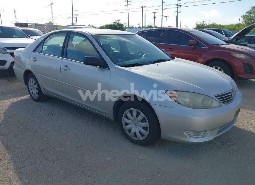 2005 Toyota Camry STD (VIN 4T1BE32K95U988174) main photo
