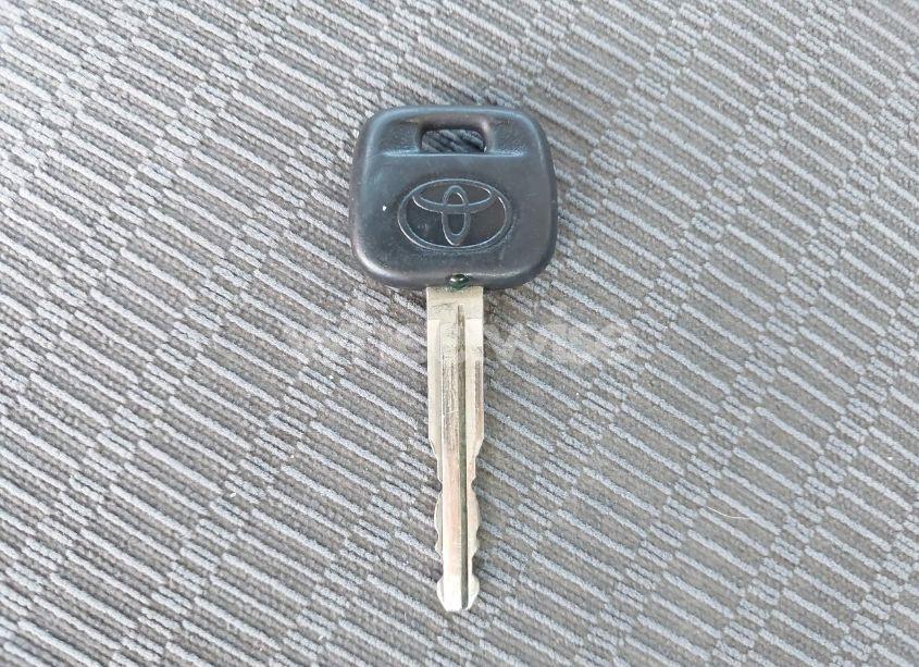 Photo 11 of 2005 Toyota Camry STD (VIN 4T1BE32K95U988174)